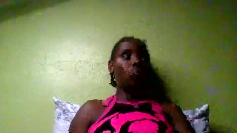Snapshot of nelly_ebony5 chatting on 06-09-26, 01:12 nelly_ebony5 online show from 06-09-26, 01:12