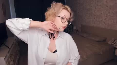 nelly_gloss online show from 06-11-26, 07:39