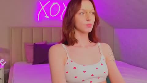 Snapshot of nelly_may chatting on 07-18-26, 01:10 Nelly online show from 07-18-26, 01:10