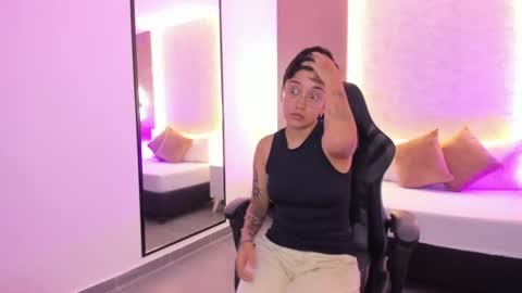 N E L L Y online show from 07-23-26, 01:53