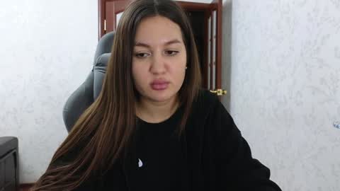 Snapshot of nellyfischer chatting on 01-10-25, 06:17 Nelly online show from 01-10-25, 06:17