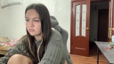 Snapshot of nellyfischer chatting on 02-17-25, 05:10 Nelly online show from 02-17-25, 05:10