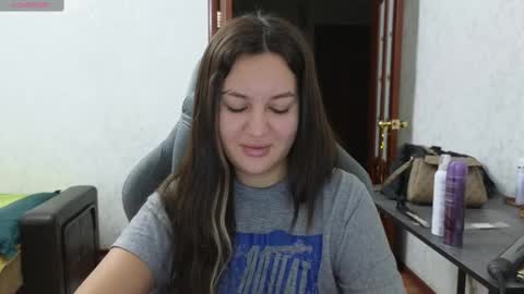 Snapshot of nellyfischer chatting on 03-09-25, 05:17 Nelly online show from 03-09-25, 05:17