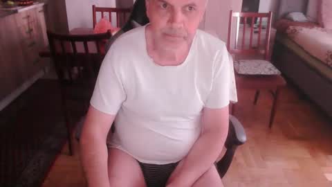 neno89654 online show from 03-10-26, 01:38