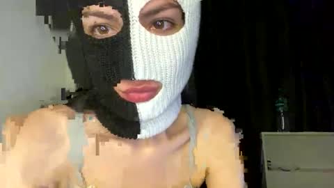 Fieryblow online show from 05-21-26, 12:28