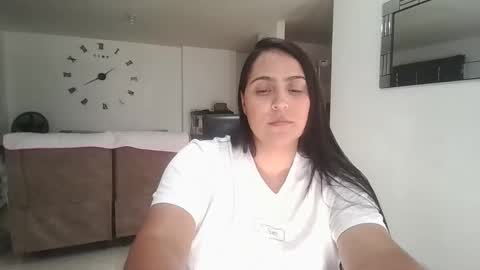 Snapshot of neny445 chatting on 09-15-25, 06:41 kelly lopez online show from 09-15-25, 06:41