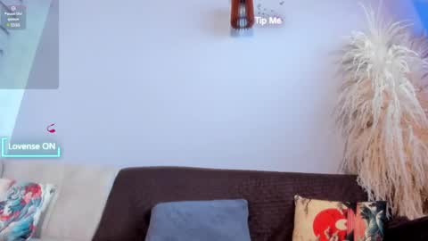 Snapshot of neo_dimou chatting on 03-11-25, 09:02 Jordan online show from 03-11-25, 09:02