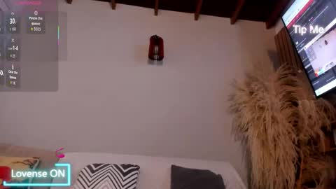 Snapshot of neo_dimou chatting on 10-23-25, 11:31 Jordan online show from 10-23-25, 11:31