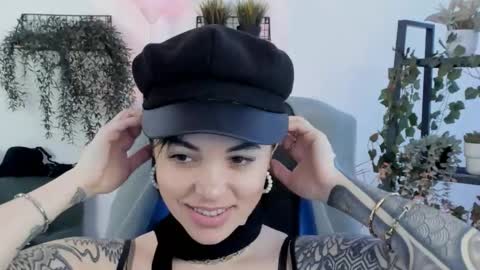 Snapshot of neogeisha28 chatting on 05-04-26, 12:01 Neo Geisha online show from 05-04-26, 12:01