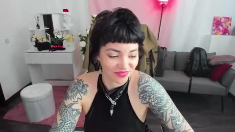 Snapshot of neogeisha28 chatting on 06-22-26, 04:09 Neo Geisha online show from 06-22-26, 04:09