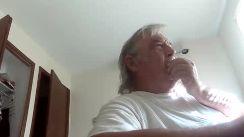 neohiom4f online show from 05-27-26, 12:57