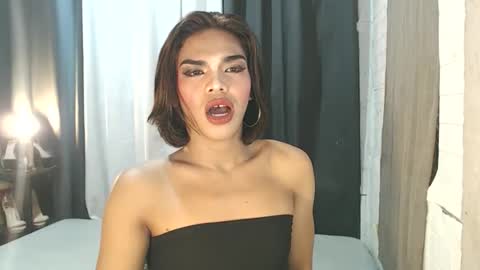 neomi online show from 11-23-25, 09:31