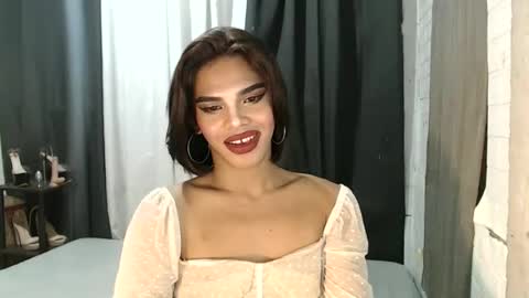 neomi online show from 11-26-25, 04:41