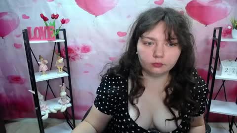 Snapshot of neonilalisova chatting on 05-27-26, 05:04 NeonilaLisova online show from 05-27-26, 05:04