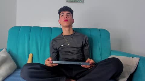  NeoRaptis  jhonatan  online show from 01-18-25, 08:09