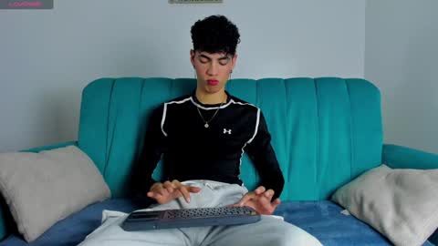  NeoRaptis  jhonatan  online show from 01-31-25, 08:12