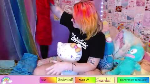 Snapshot of nerdgibbler chatting on 06-08-26, 03:45 NerdGibbler online show from 06-08-26, 03:45