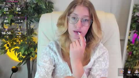 Snapshot of nerissa_xo chatting on 10-04-25, 09:02 Nerissa online show from 10-04-25, 09:02