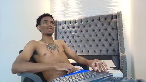 Snapshot of nero_reyd chatting on 06-30-26, 07:15 Nero online show from 06-30-26, 07:15