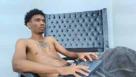 Snapshot of nero_reyd chatting on 07-27-26, 07:32 Nero online show from 07-27-26, 07:32