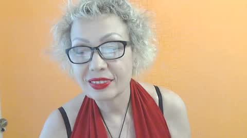 Snapshot of nessyjenixs chatting on 06-19-26, 01:37 NessyJenixs online show from 06-19-26, 01:37
