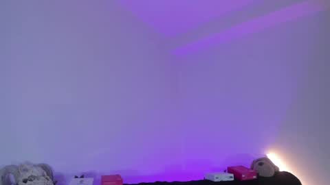 Marie    online show from 04-16-26, 08:53