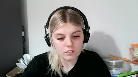 Snapshot of never_enoughh chatting on 06-15-26, 04:53 never_enoughh online show from 06-15-26, 04:53