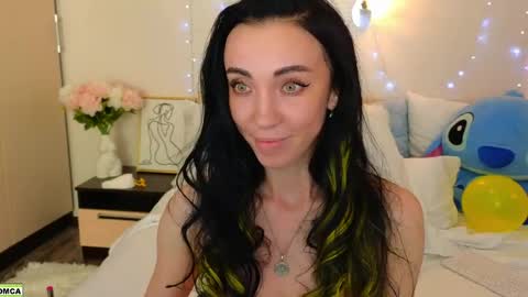Snapshot of nevergiveup_1 chatting on 05-15-26, 11:23 never give up online show from 05-15-26, 11:23