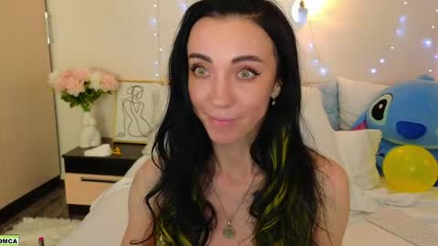 Snapshot of nevergiveup_1 chatting on 05-15-26, 11:34 never give up online show from 05-15-26, 11:34