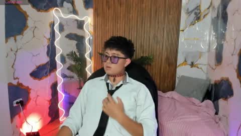 Snapshot of nevolo_tay chatting on 06-07-26, 11:47 nevolo_tay online show from 06-07-26, 11:47