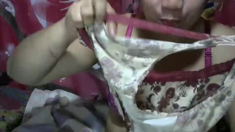 new_lady24 online show from 02-04-25, 12:51