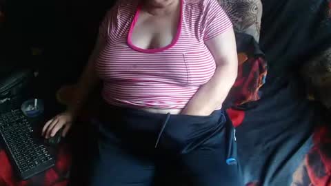 Lilly  online show from 07-12-26, 08:49