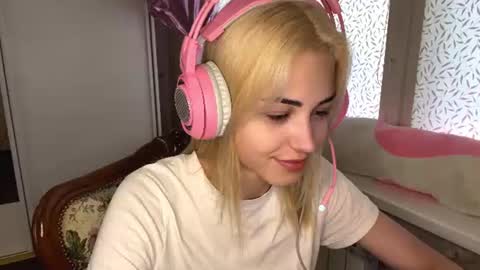 neweva_ online show from 07-21-26, 06:49