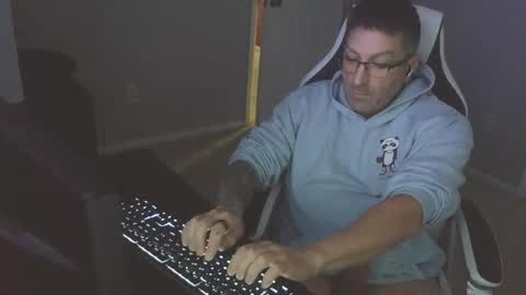 newevo online show from 11-02-25, 03:25