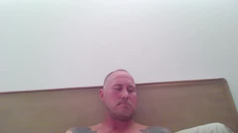 Snapshot of newportman1030 chatting on 06-06-26, 07:51 amandandhisgirl online show from 06-06-26, 07:51