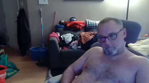 Snapshot of newvvorld chatting on 06-10-26, 05:56 NewWorld online show from 06-10-26, 05:56