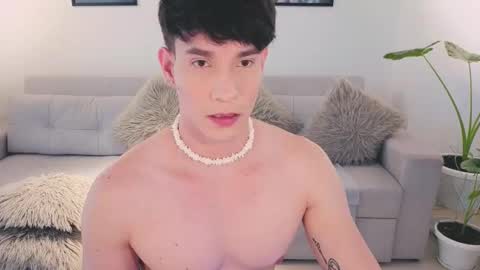 Snapshot of neythan__blaze chatting on 09-15-25, 07:25 online show from 09-15-25, 07:25