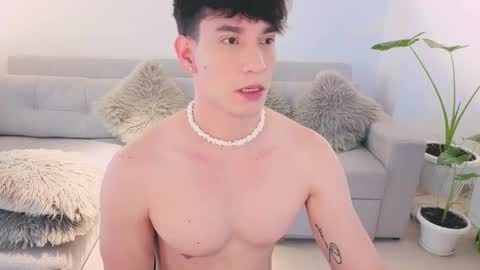 Snapshot of neythan__blaze chatting on 09-18-25, 06:43 online show from 09-18-25, 06:43