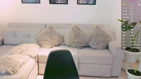 Snapshot of neythan__blaze chatting on 10-06-25, 06:05 online show from 10-06-25, 06:05