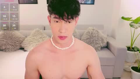 Snapshot of neythan__blaze chatting on 10-27-25, 10:14 online show from 10-27-25, 10:14