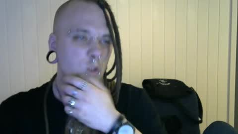 Snapshot of nezvers chatting on 01-17-25, 10:56 YouPick online show from 01-17-25, 10:56