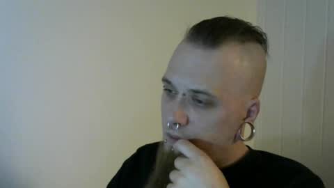 Snapshot of nezvers chatting on 02-04-25, 06:38 YouPick online show from 02-04-25, 06:38