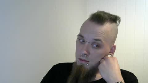 Snapshot of nezvers chatting on 02-05-25, 06:04 YouPick online show from 02-05-25, 06:04