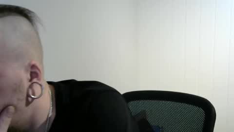 Snapshot of nezvers chatting on 02-14-25, 09:21 YouPick online show from 02-14-25, 09:21