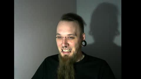 Snapshot of nezvers chatting on 03-11-25, 03:59 YouPick online show from 03-11-25, 03:59