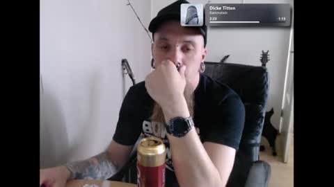 Snapshot of nezvers chatting on 06-15-26, 01:57 YouPick online show from 06-15-26, 01:57
