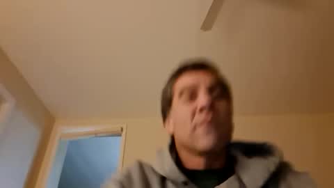 Snapshot of nh241132 chatting on 05-05-26, 05:48 nh241132 online show from 05-05-26, 05:48