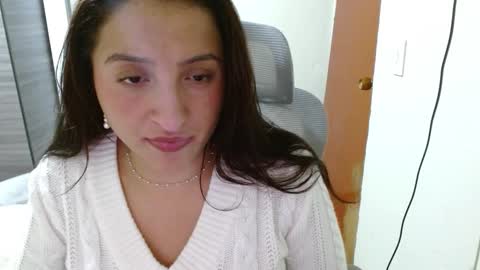 Dani online show from 12-18-25, 04:07