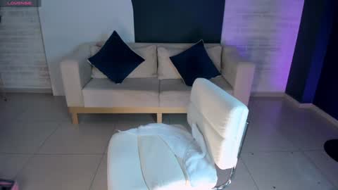 SQUIRTER DOLL    online show from 12-23-24, 02:24