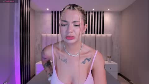 SQUIRTER DOLL    online show from 06-27-26, 06:24